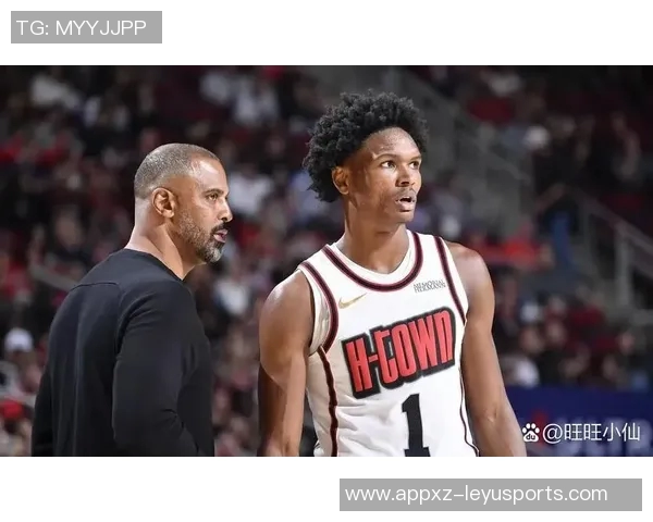 乌度卡寄语阿门:保持自信发掘进攻空间提升攻击性展现个人风采 乌度卡寄语阿门:保持自信发掘进攻空间提升攻击性展现个人风采