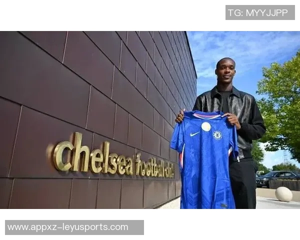 荷兰队官方宣布补招斯特拉斯堡22岁前锋埃梅加加入国家队