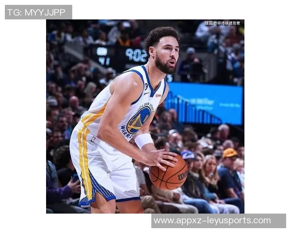 吾米提江巧妙运用马赛回旋发动反击却因踩脚犯规被裁判吹停引发争议 吾米提江巧妙运用马赛回旋发动反击却因踩脚犯规被裁判吹停引发争议