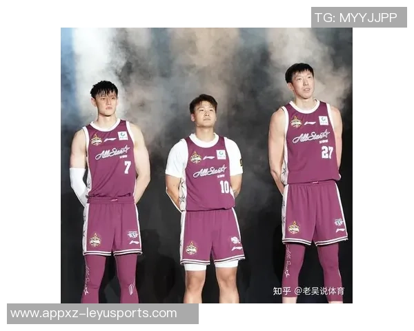 小曾重返CBA首钢阵容周琦赵睿曾凡博陈盈骏携手出战